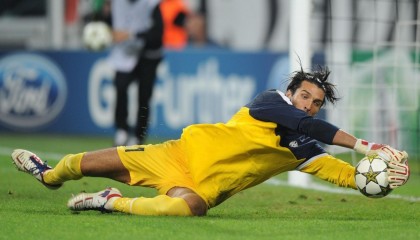 开云体育在线-篮网铁血防守，季后赛绞杀魔术的艺术