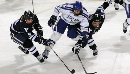 世界杯2026-范戴克爆发，玻利维亚收割阿尔及利亚，足球世界的暗流与隐喻