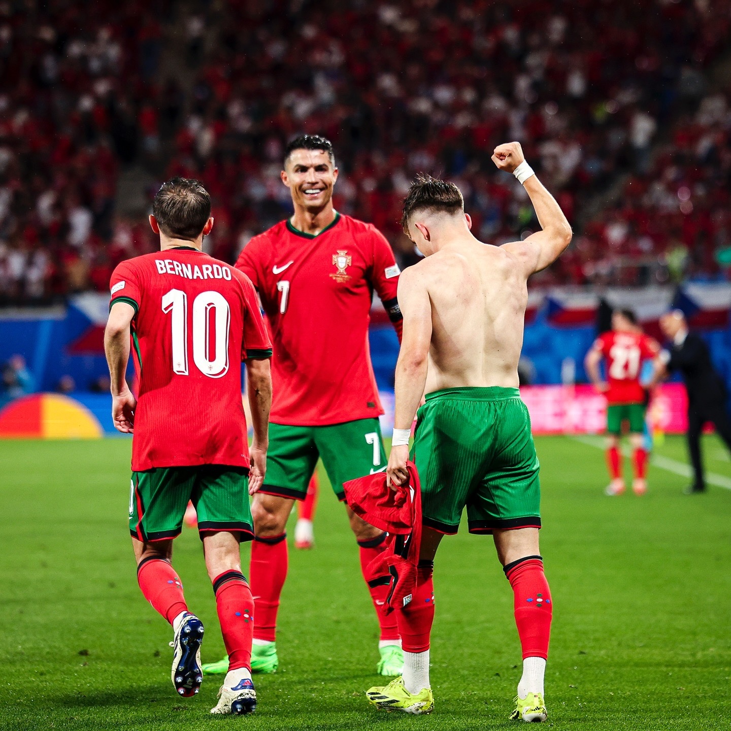 智利翻盘克罗地亚,C罗带队取胜 智利翻盘克罗地亚,C罗带队取胜