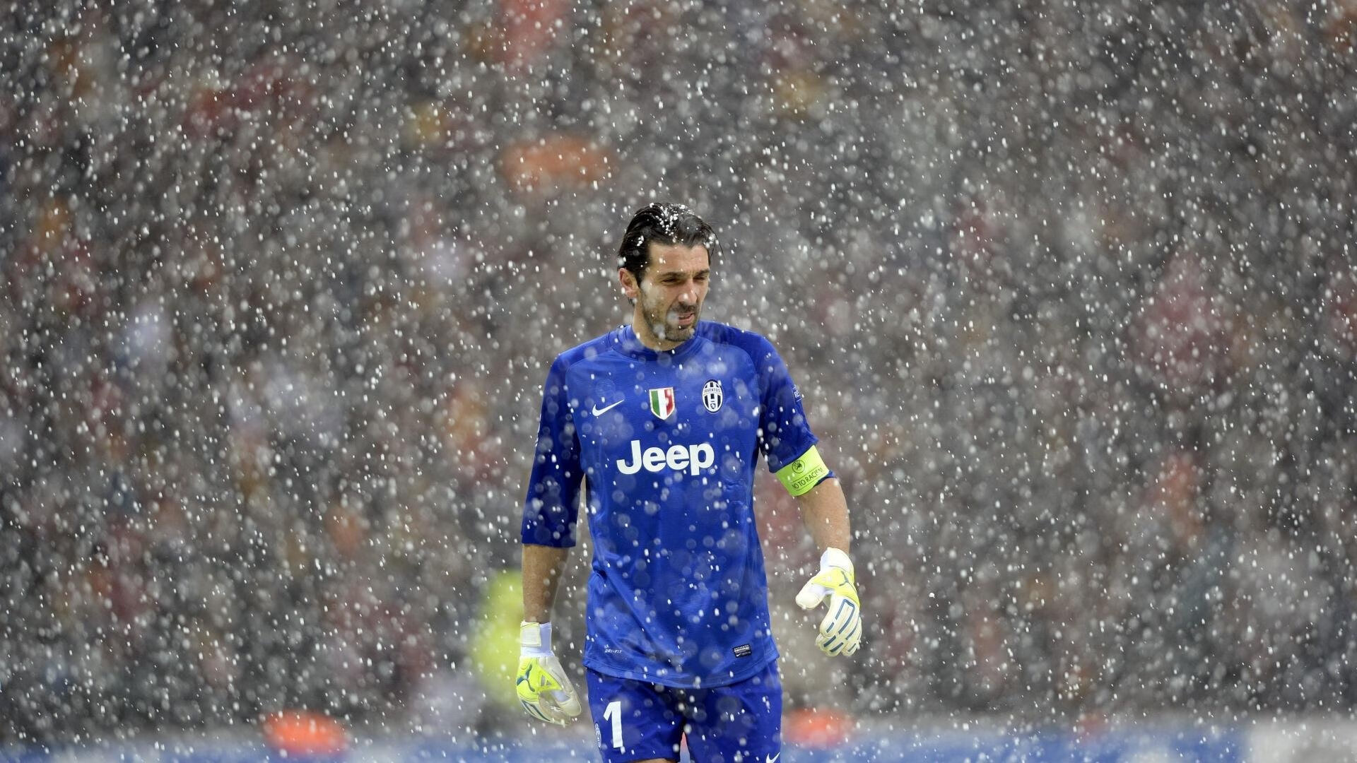 上海队击溃老鹰，爱德华兹在德甲争冠战接管比赛，体育全球化下的新叙事