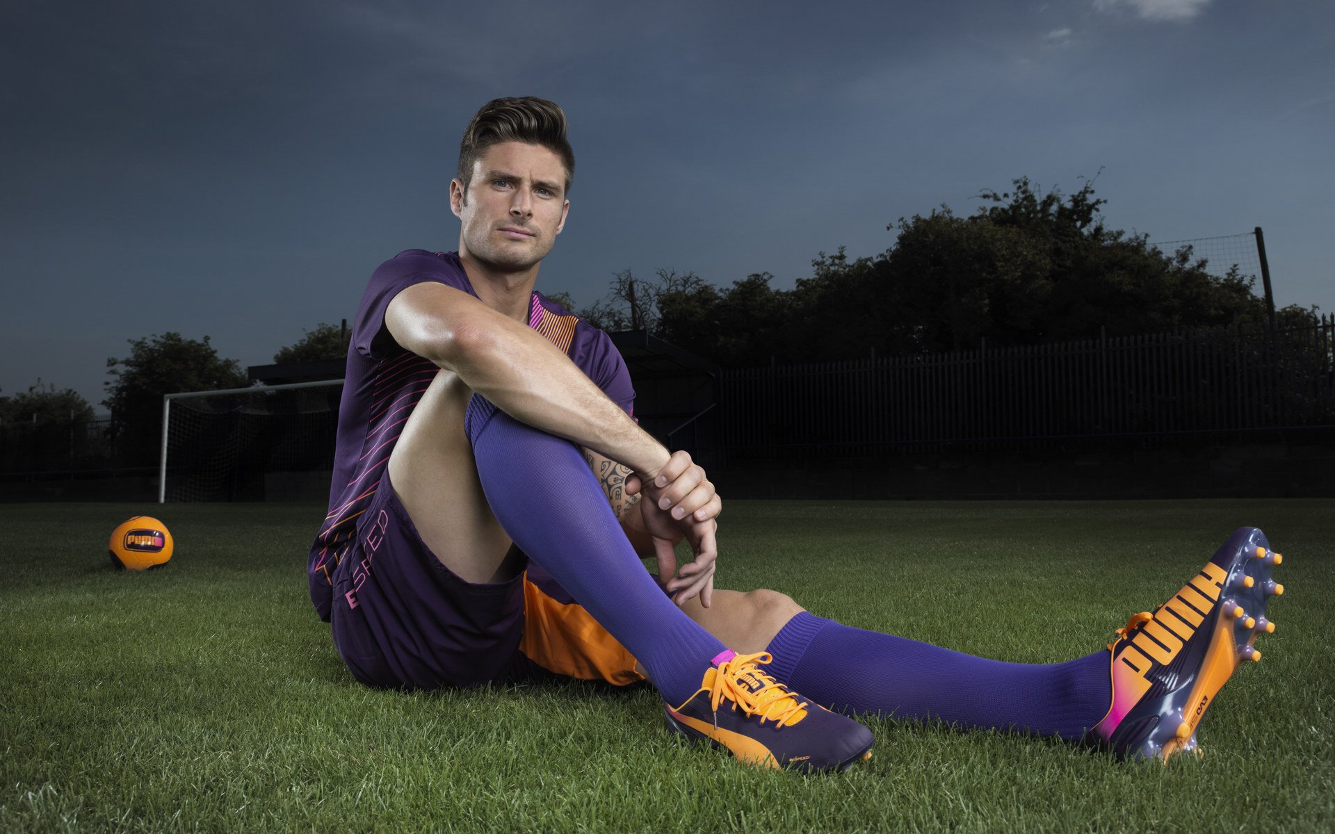 热火横扫国王,库里在年度焦点之战接管比赛,当团队铁血遇上个人神迹