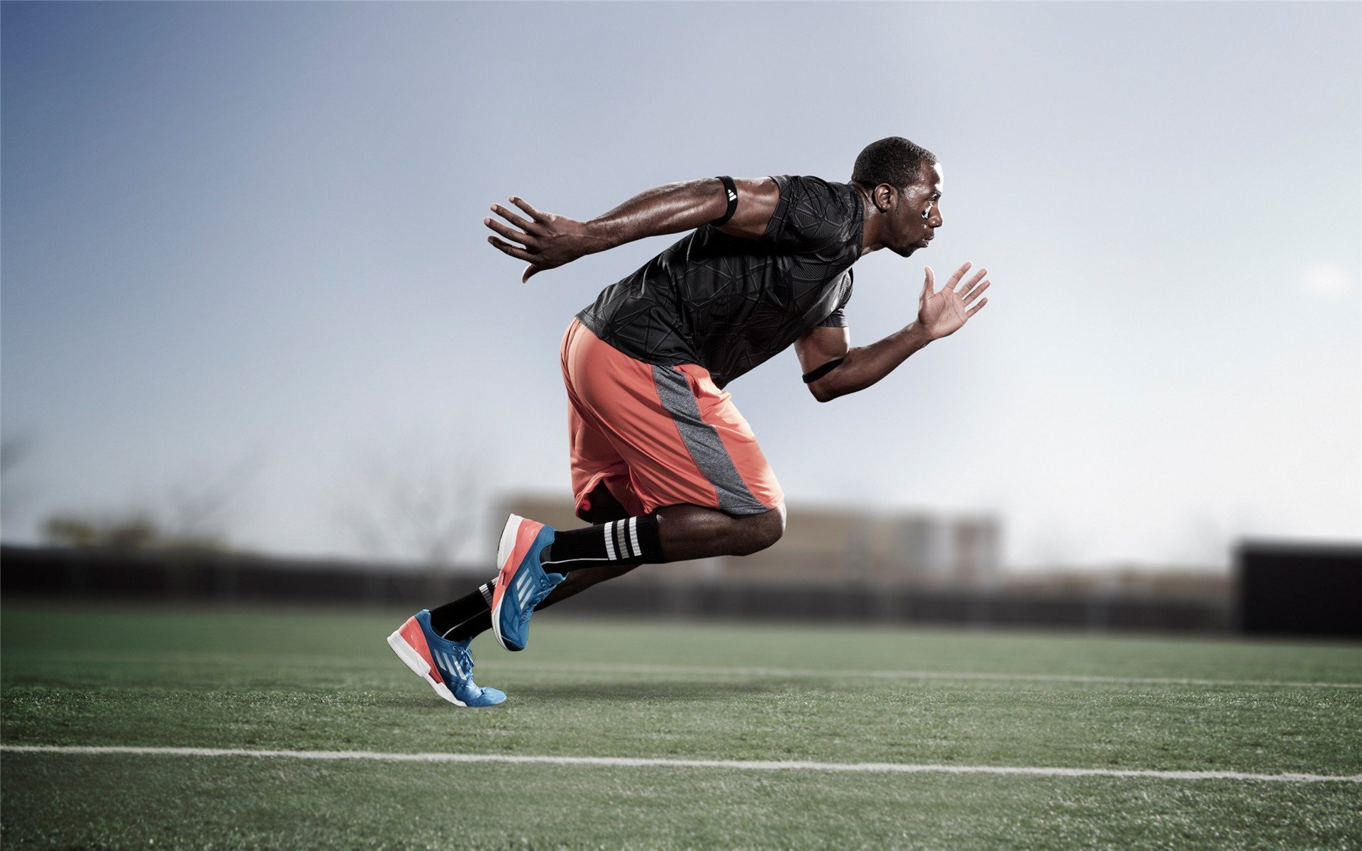 年度焦点之战之夜，一粒进球，点燃的不止是赛场