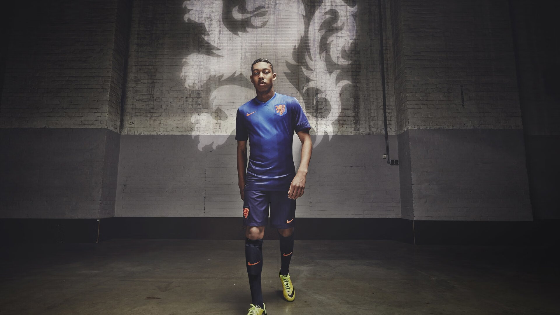 坎特，那不勒斯巷战中的隐形锁链